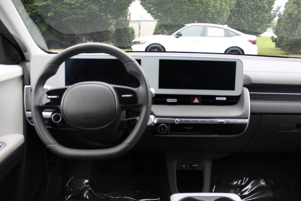 Used 2024 Hyundai Ioniq 5 SEL AWD/4WD image 16