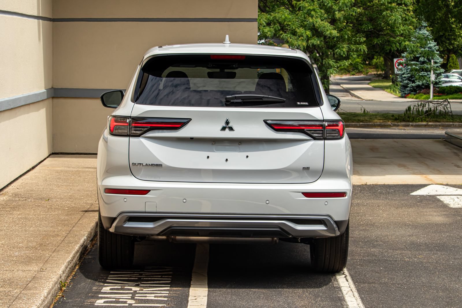 New 2026 Mitsubishi Outlander SE AWD/4WD image 8