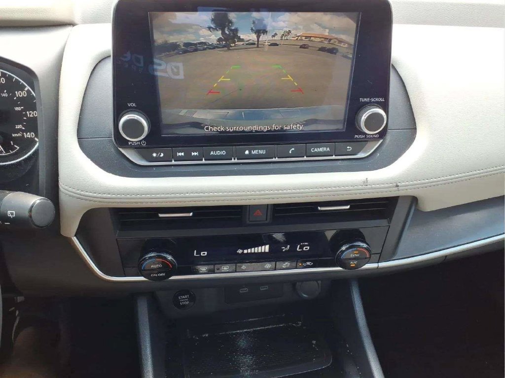 Certified 2025 Nissan Rogue SV AWD/4WD image 16