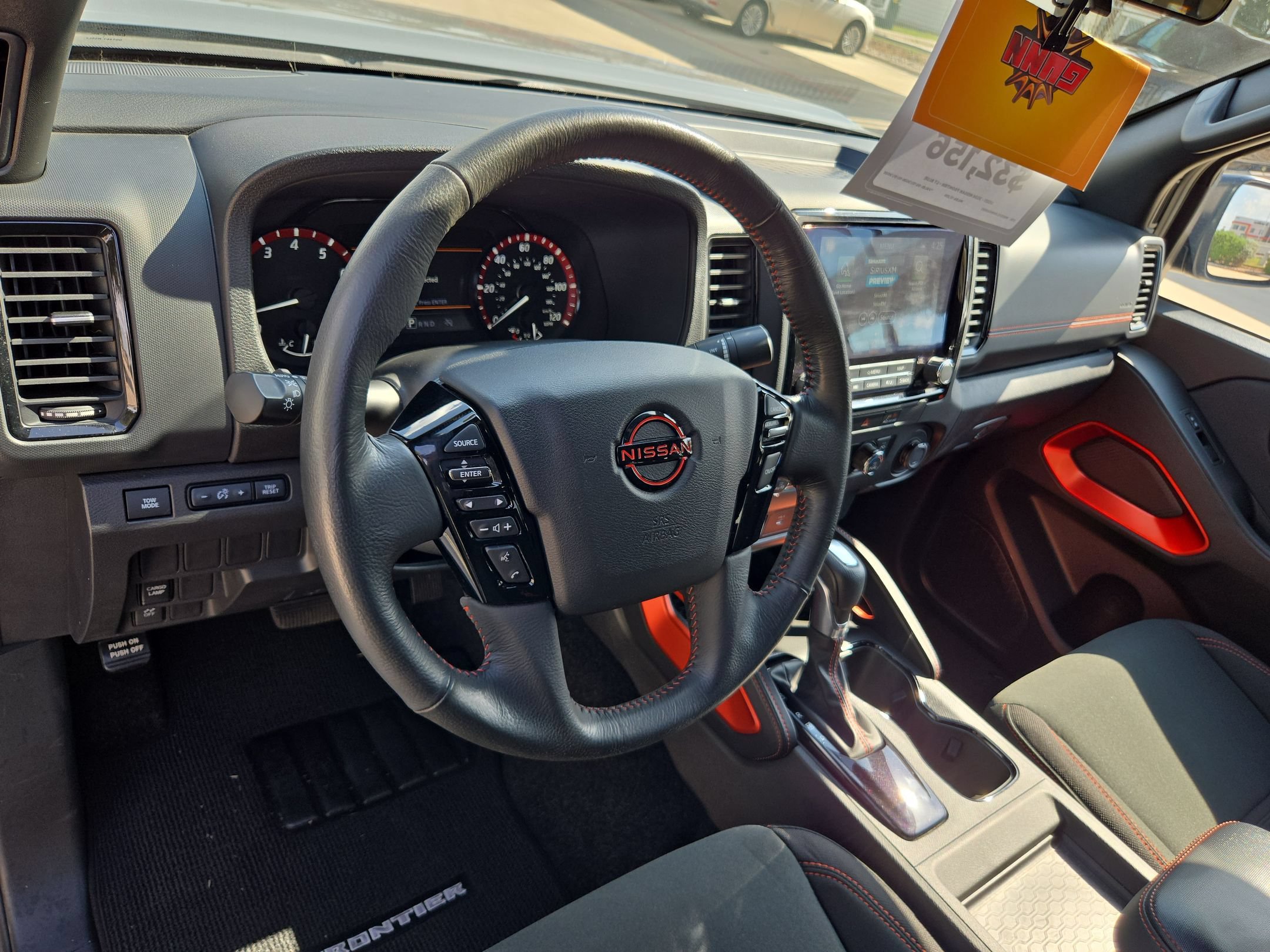 Used 2024 Nissan Frontier Pro-X RWD image 10