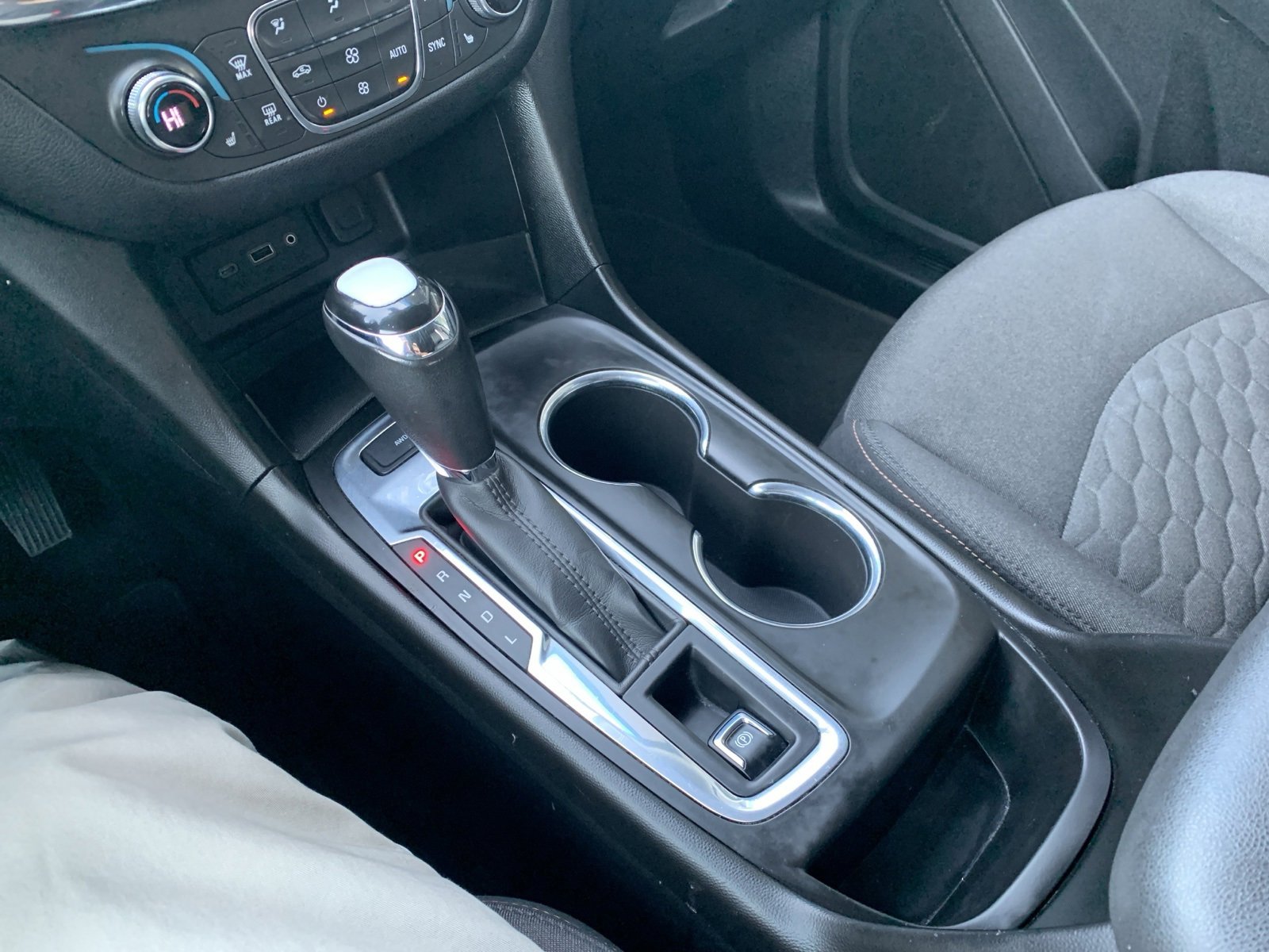 Used 2019 Chevrolet Equinox LT image 28