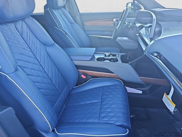 New 2026 Cadillac Vistiq Premium Luxury w/ LPO, Floor Liner Package image 10