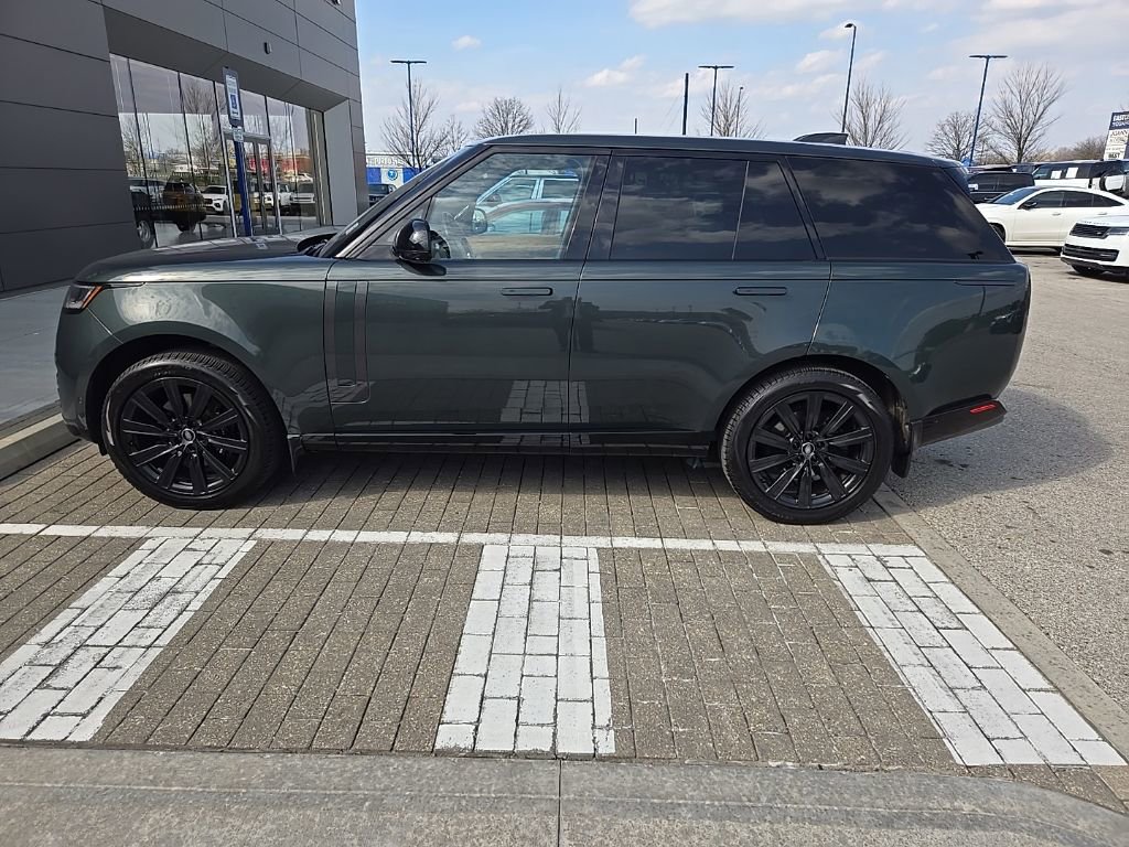 Used 2023 Land Rover Range Rover SE image 8