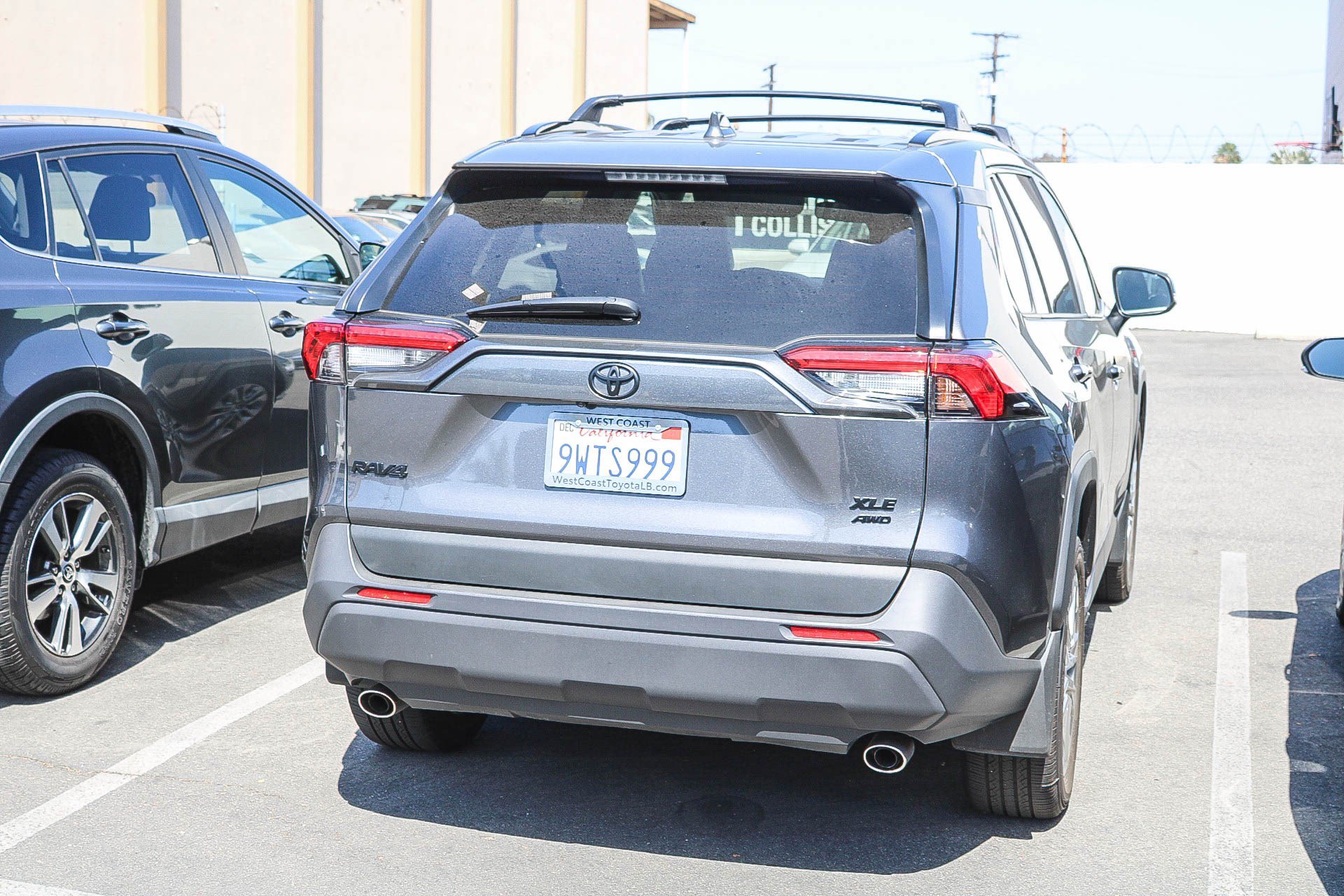 Used 2025 Toyota RAV4 XLE Premium AWD/4WD image 7