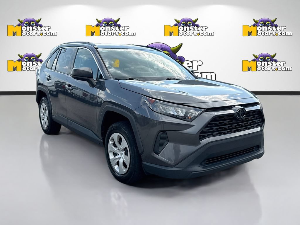 Used 2020 Toyota RAV4 LE w/ Carpet Mat Package FWD image 3