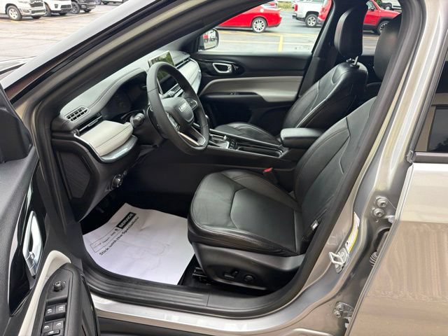 Used 2023 Jeep Compass Limited AWD/4WD image 19