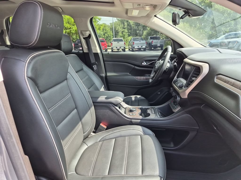 Used 2023 GMC Acadia Denali w/ Denali Ultimate Package FWD image 41