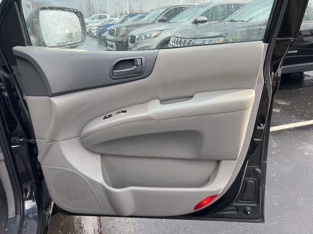 Used 2012 Kia Sedona LX image 29