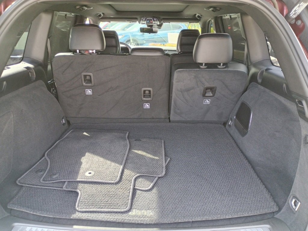 Used 2022 Jeep Grand Cherokee Summit w/ Advanced Protech Group IV image 18