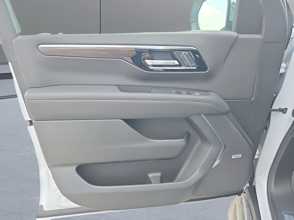 New 2026 Chevrolet Tahoe Premier w/ Sun And Tow Package AWD/4WD image 19