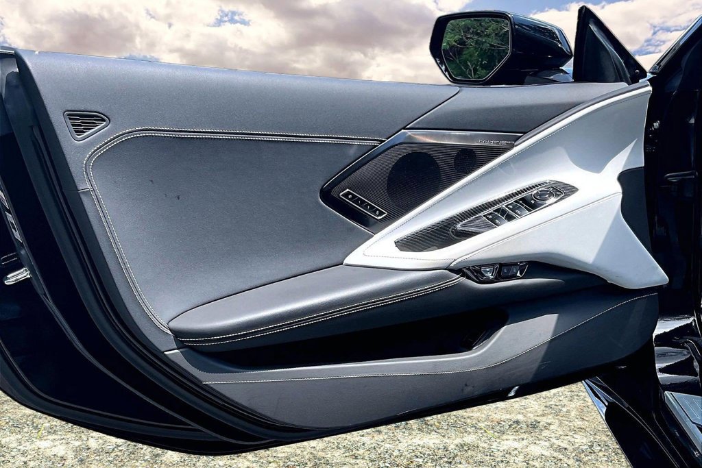 Used 2023 Chevrolet Corvette Stingray Preferred Conv w/ Stealth Interior Trim Package RWD image 19