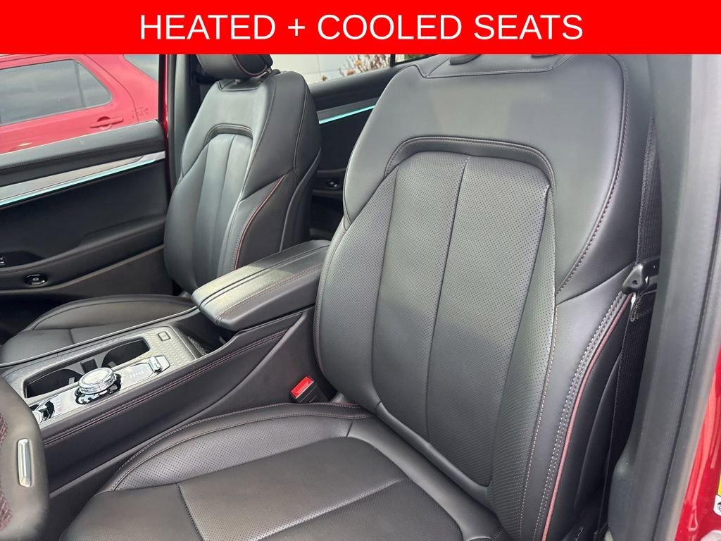 Used 2024 Jeep Wagoneer Launch Edition image 3