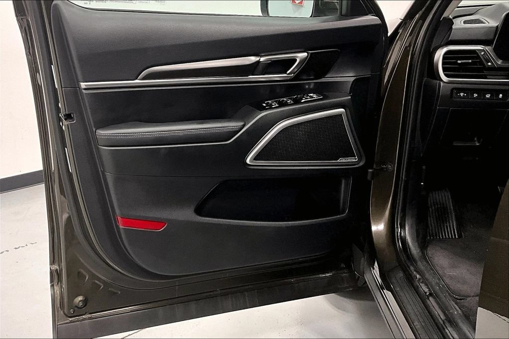 Used 2025 Kia Telluride S FWD image 22