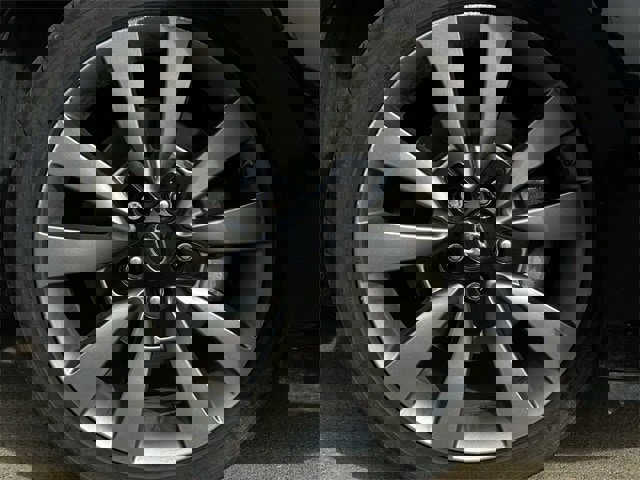 Used 2018 Hyundai Elantra GT Sport w/ Sport Tech Package 04 image 13