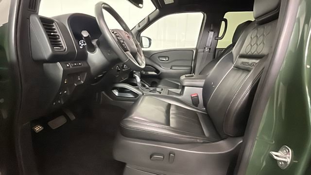 Used 2022 Nissan Frontier PRO-4X w/ Pro-4X Premium Package AWD/4WD image 11