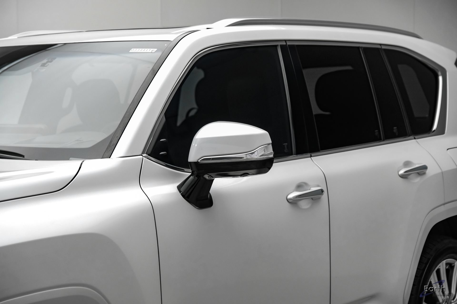 Used 2023 Lexus LX 600 4WD w/ Accessory Package (Z1) image 28