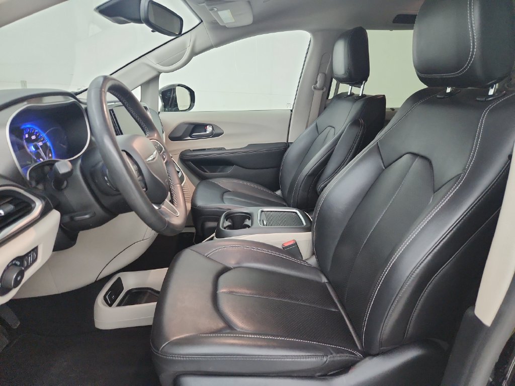 Certified 2024 Chrysler Pacifica Touring-L FWD image 20