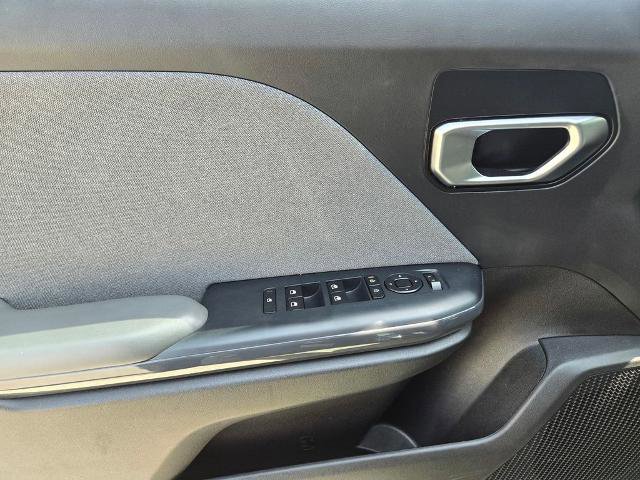 Used 2025 Kia K4 EX image 15