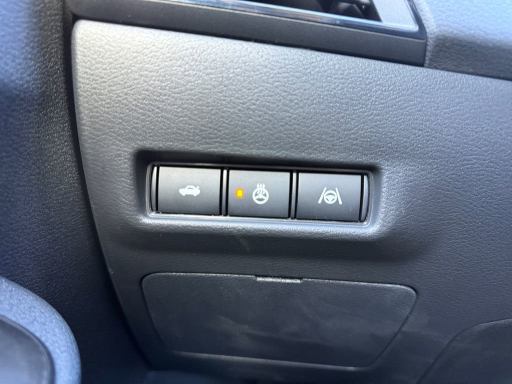 New 2026 Nissan Sentra SR w/ SR Premium Package FWD image 31