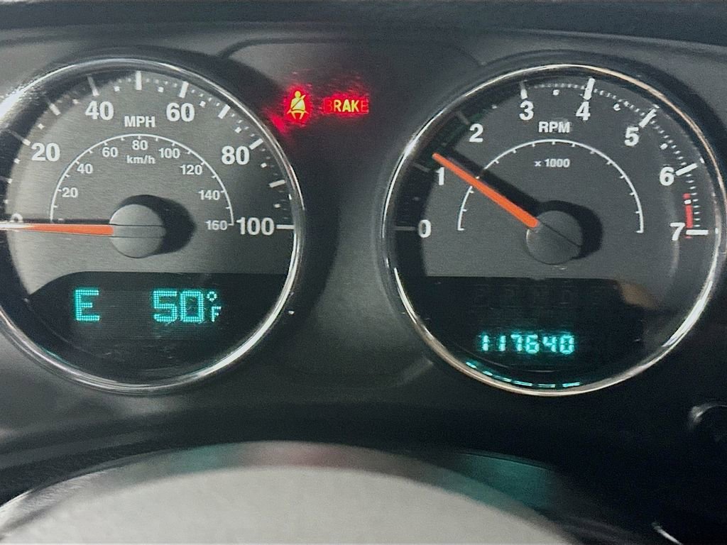 Used 2013 Jeep Wrangler Unlimited Rubicon w/ Connectivity Group image 15