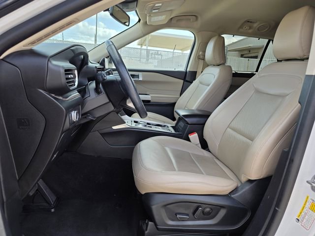 Certified 2022 Ford Explorer Limited RWD image 12