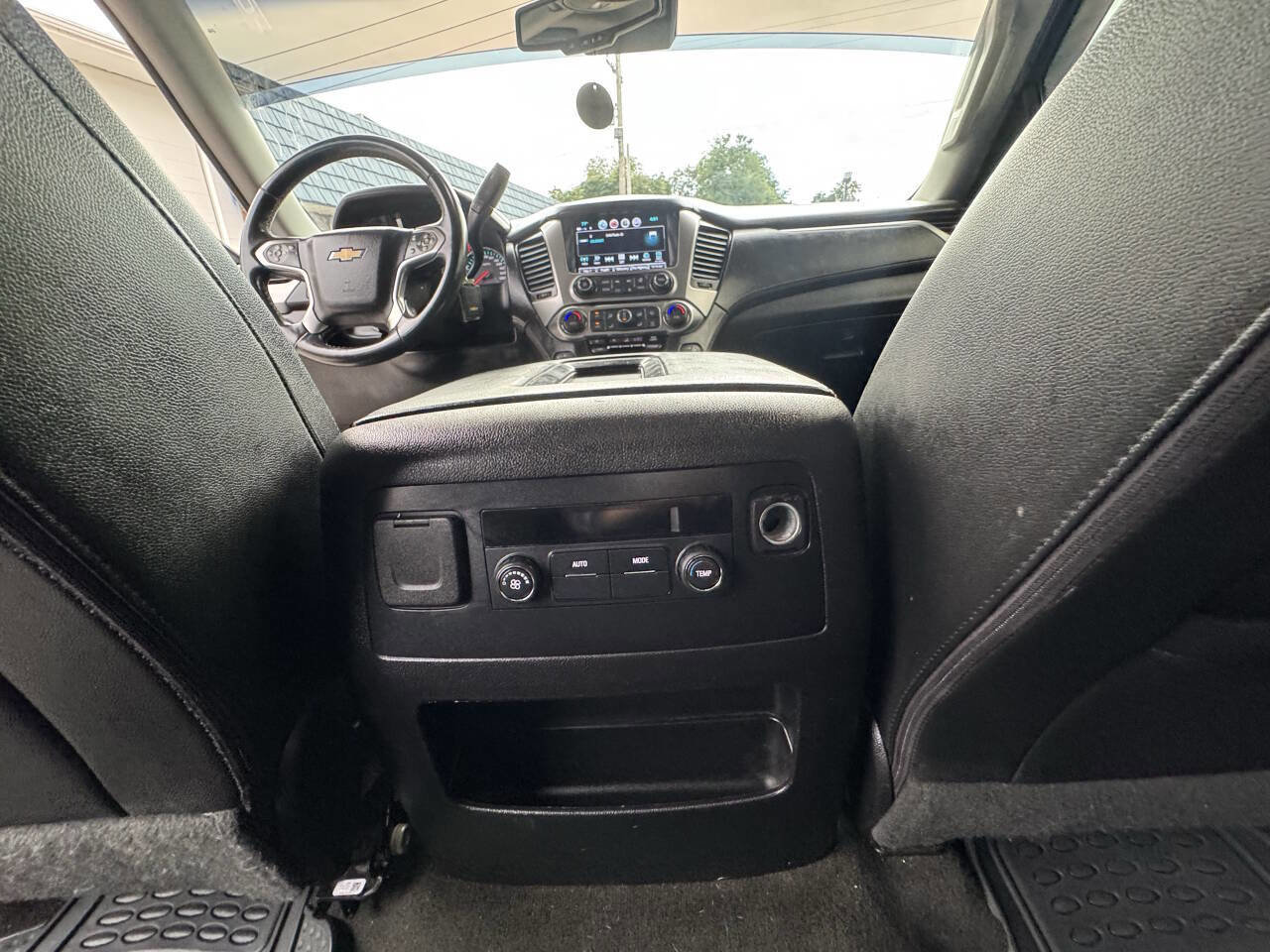 Used 2018 Chevrolet Suburban LT AWD/4WD image 55