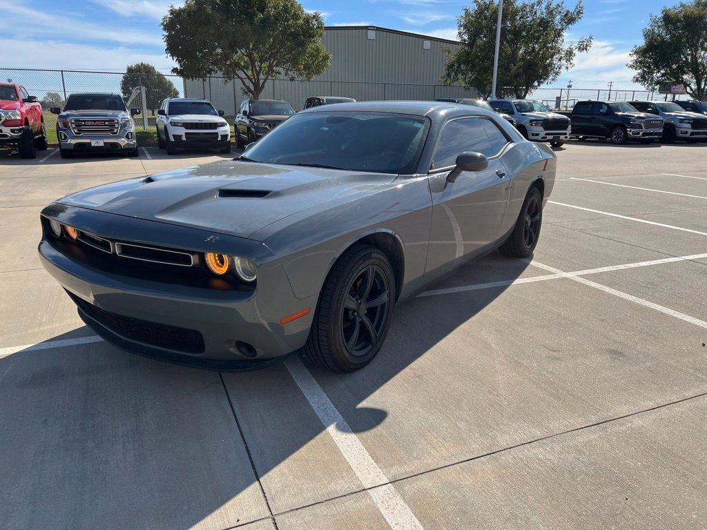 Used 2017 Dodge Challenger SXT