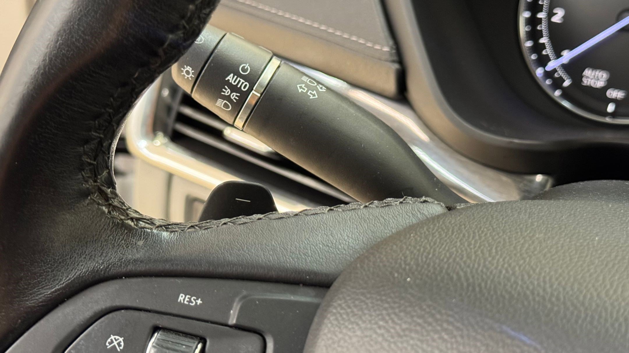 Used 2019 Cadillac XT4 Premium Luxury w/ Driver Assist Package image 28