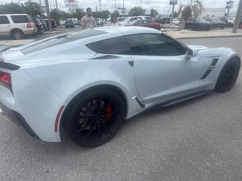 Used 2019 Chevrolet Corvette Grand Sport w/ Carbon Flash Badge Package RWD image 5