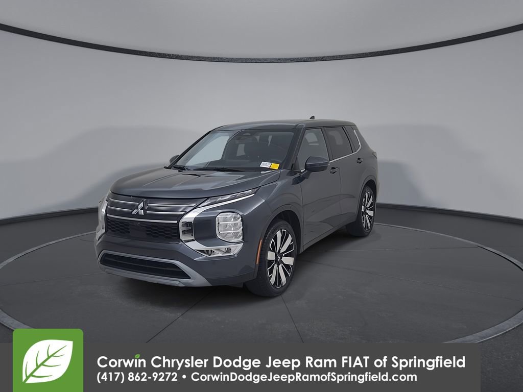 Used 2025 Mitsubishi Outlander SE image 6