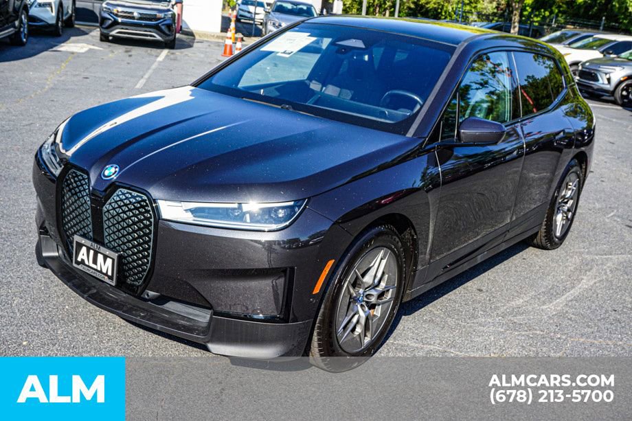 Used 2022 BMW iX xDrive50 w/ Dynamic Handling Package image 15