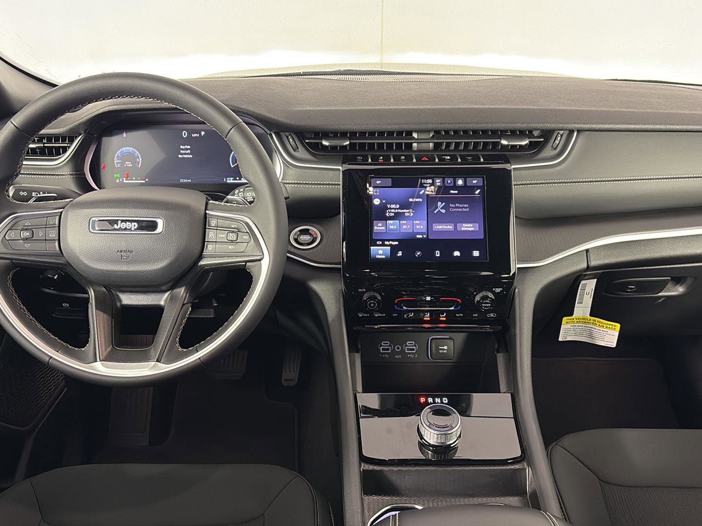 New 2025 Jeep Grand Cherokee Laredo AWD/4WD image 9