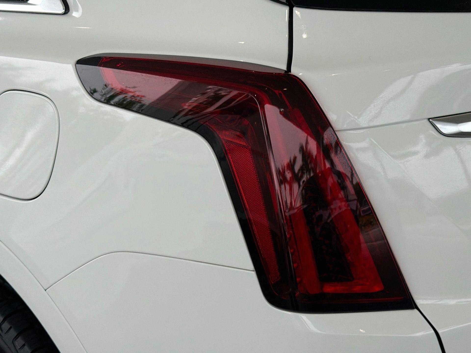 Certified 2022 Cadillac XT5 Premium Luxury FWD image 12