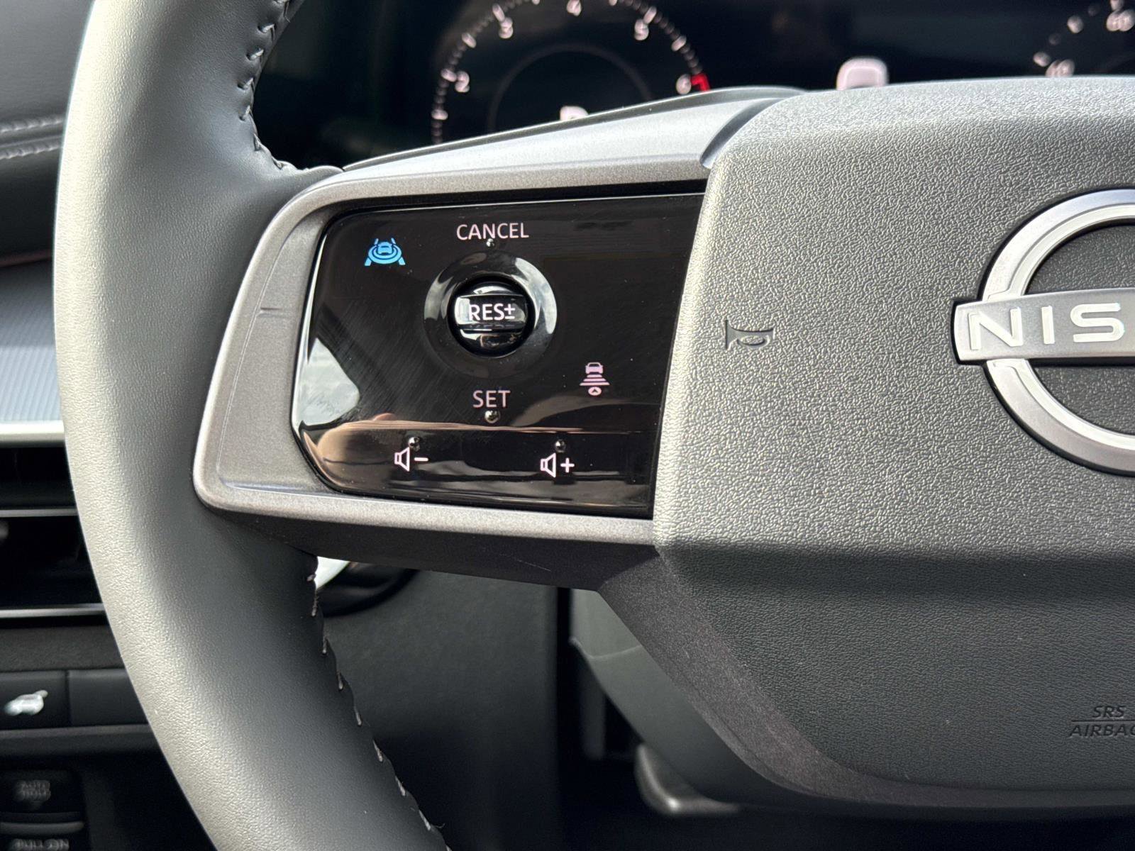 Used 2025 Nissan Murano SL image 9