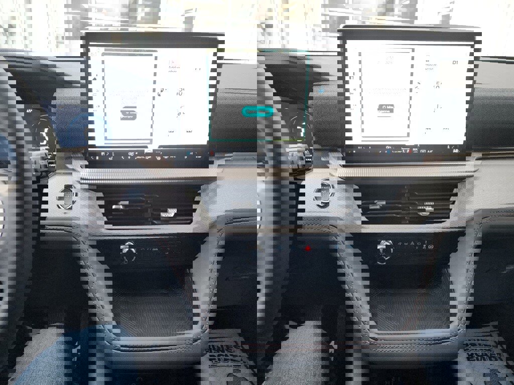 New 2026 Ford Explorer Active image 24