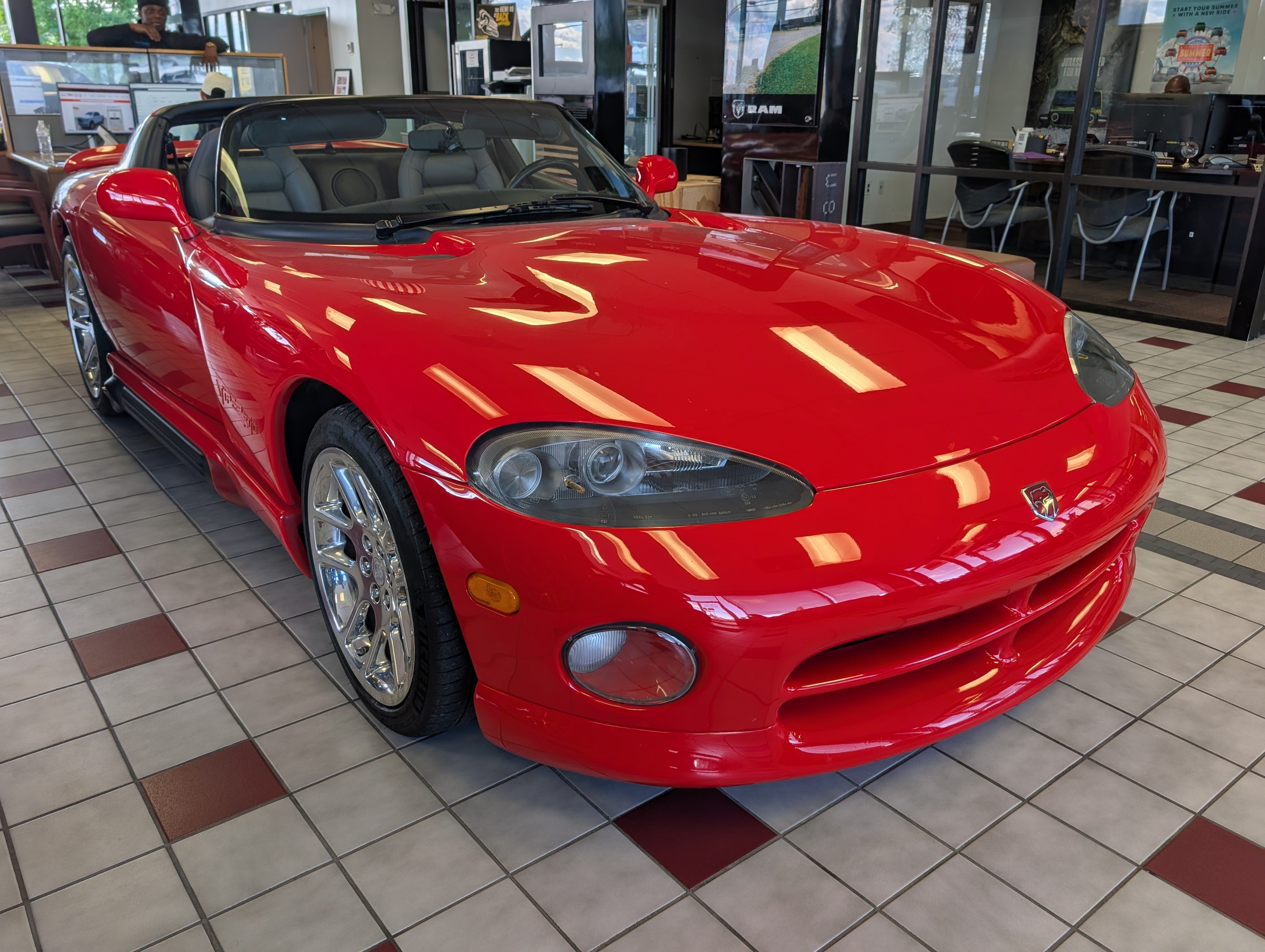 Used 1994 Dodge Viper RT/10 RWD image 5