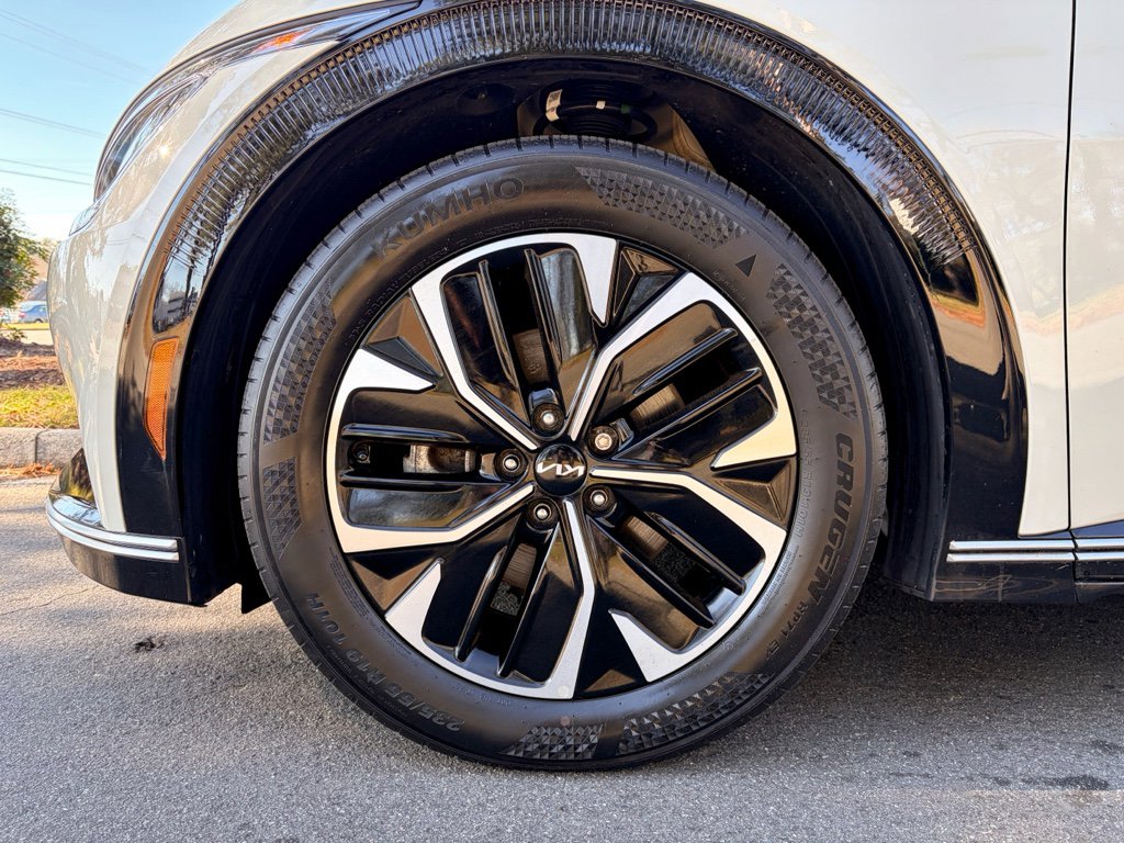 Used 2022 Kia EV6 Wind image 37