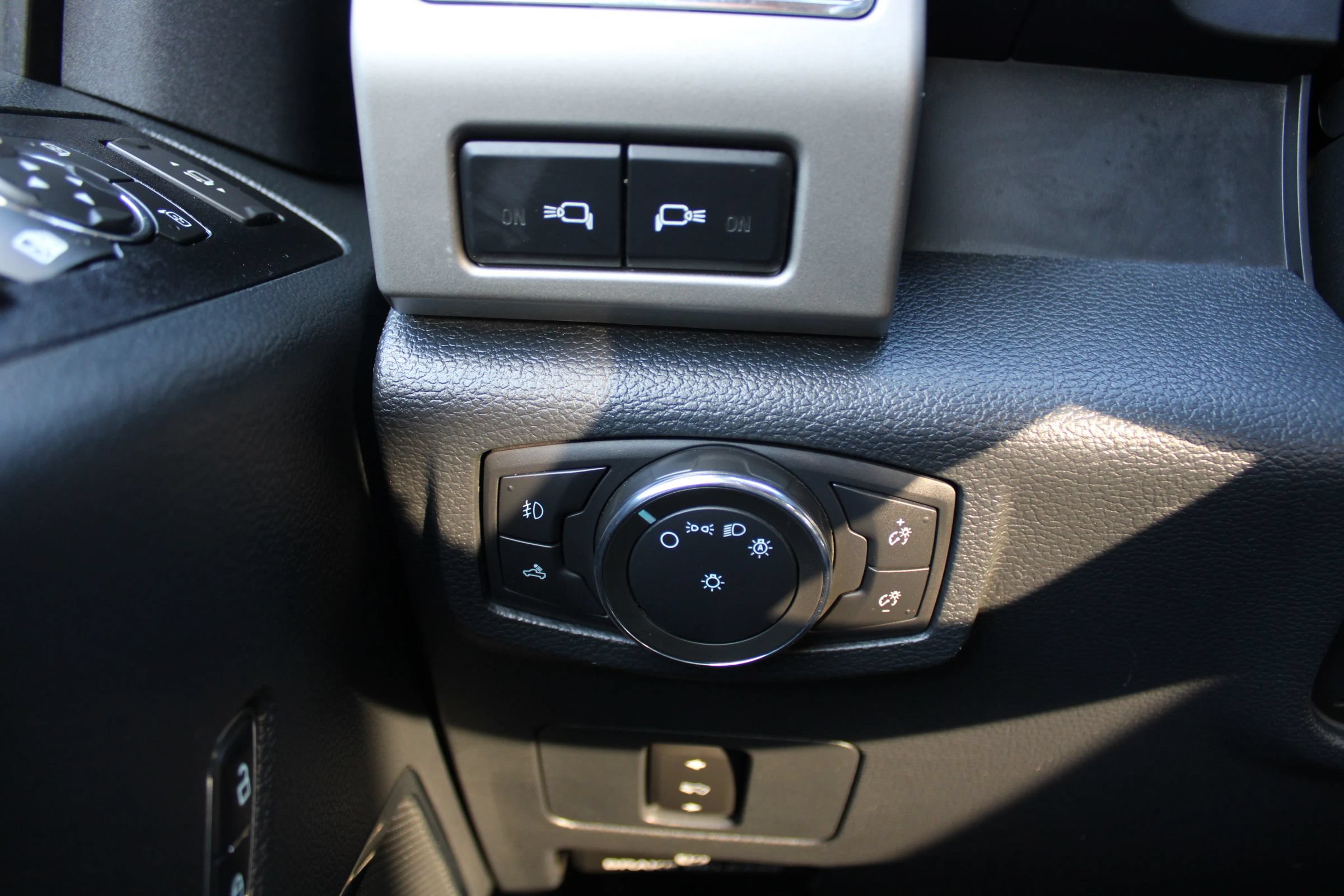 Used 2022 Ford F250 Lariat w/ Chrome Package AWD/4WD image 30