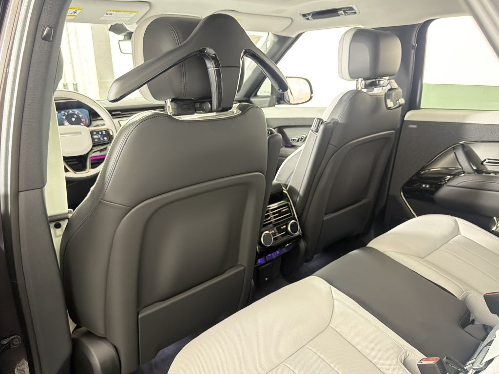 New 2027 Land Rover Range Rover Sport Dynamic SE AWD/4WD image 32