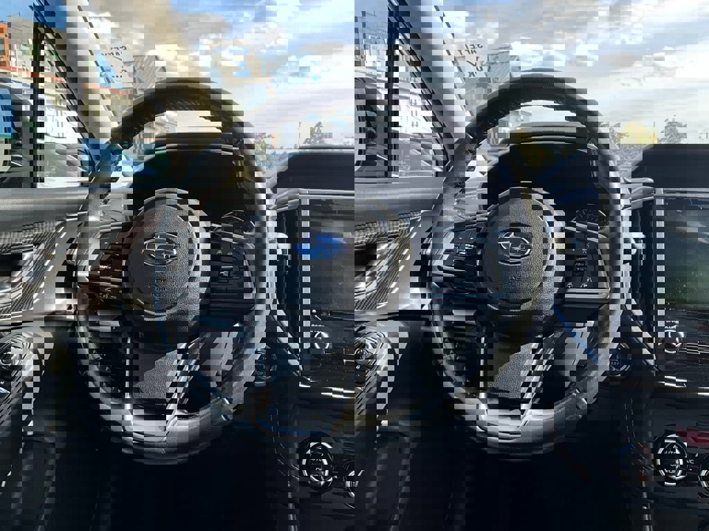 Used 2019 Subaru Crosstrek 2.0i Limited w/ Moonroof Package w/Navigation image 19