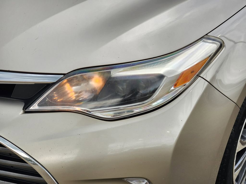 Used 2018 Toyota Avalon XLE Premium FWD image 9