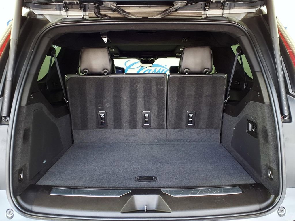 Used 2021 Cadillac Escalade ESV Premium Luxury Platinum image 10