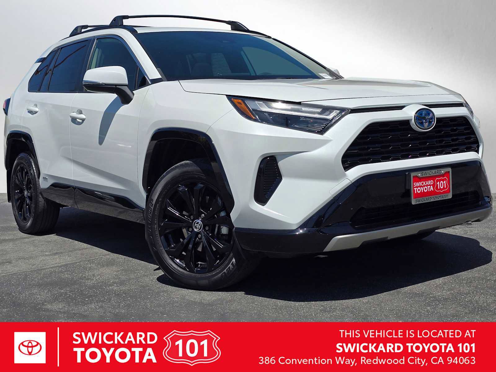 Used 2023 Toyota RAV4 SE w/ Convenience Package AWD/4WD image 1