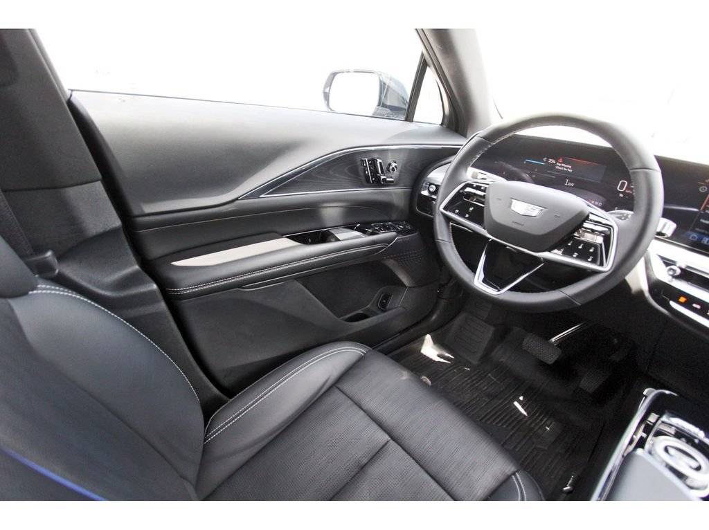 Certified 2024 Cadillac Lyriq Sport RWD image 8