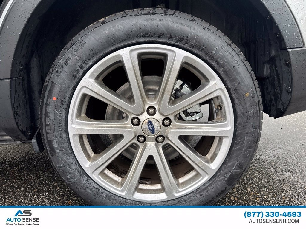 Used 2017 Ford Explorer Limited w/ Equipment Group 301A AWD/4WD image 29