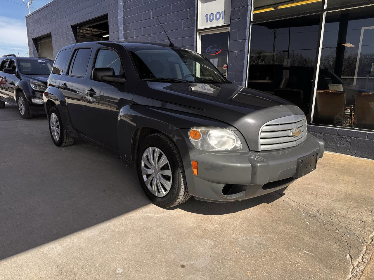 Used 2008 Chevrolet HHR LS FWD image 2