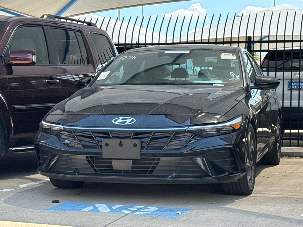 Used 2024 Hyundai Elantra SEL w/ Convenience Package