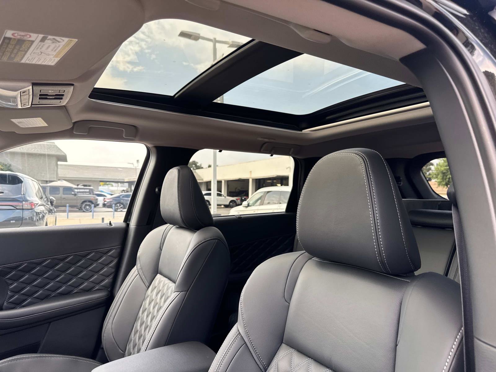 New 2025 Mitsubishi Outlander SEL image 19