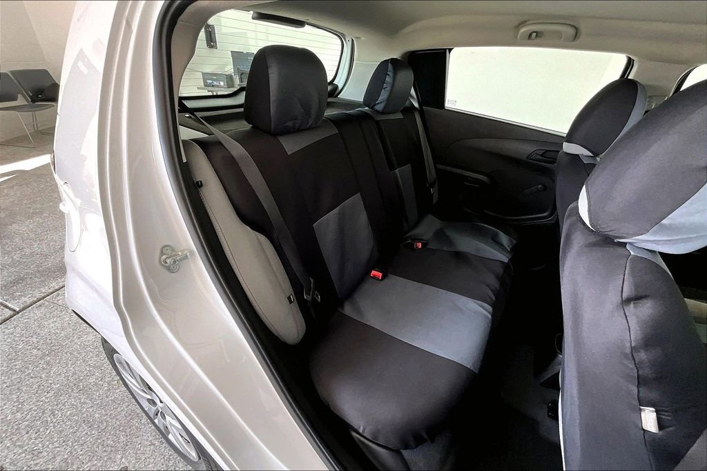 Used 2020 Chevrolet Sonic LT image 36