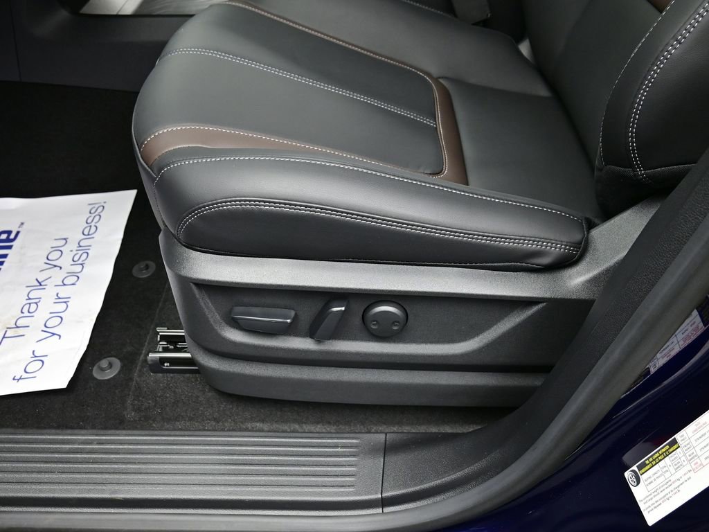 New 2025 Nissan Armada SL image 15